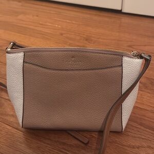 kate spade Beige and White Pebbled Leather Crossbody